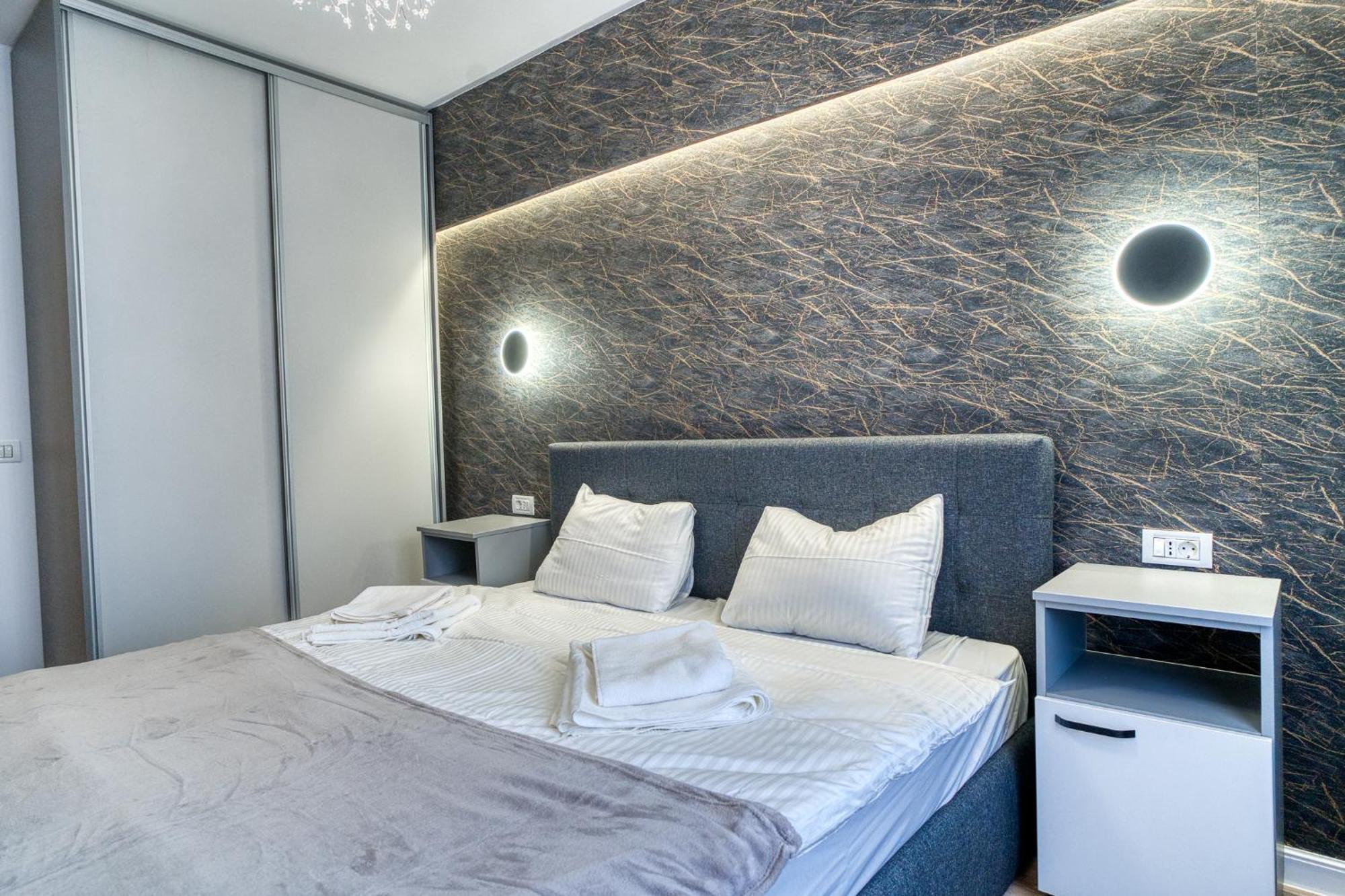 City Chic Retreat: Newly Renovated 1Br Apartment Bucarest Exterior foto